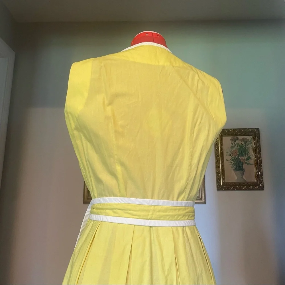 VTG 1950s Yellow Fit & Flare Day Dress / Full Skirt & Wrap Top - Picture 12 of 16